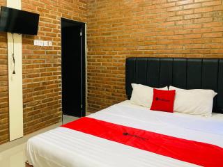 RedDoorz near Jalan Malioboro Area - 0