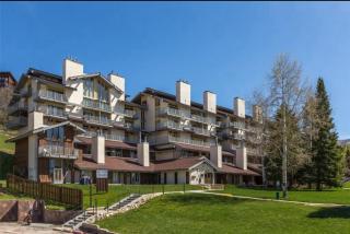 Ski Condo at the Base - Walk to Gondola & Dining! - 5