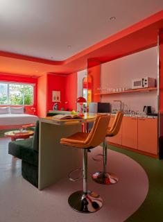 The RetroMetro Suites by CIRCADIAN - 6