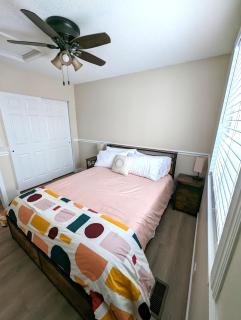 Cute Spacious Home - Layton - 1