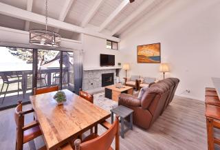 Tahoe Lakeside Retreat - Lakefront Condo - South Lake Tahoe - 2