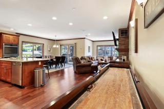 Tahoe Woods Villa - Walk to Beach and Gondola - Heavenly Ski - South Lake Tahoe - 9
