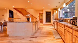 The Elevator House - Sleeps 10 - Stateline - 2