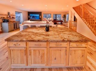 The Elevator House - Sleeps 10 - Stateline - 1
