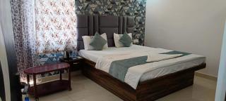 SHEHNAI RESORT Hotel & Restaurant - Jāmb - 8