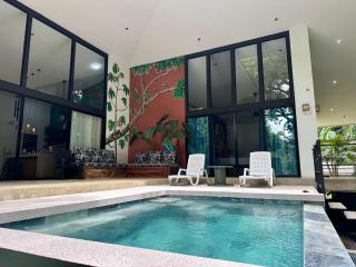 Casa de Bosque con Piscina - Naranjito - 2
