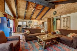 Willow's Hideaway - Pet Friendly Cozy Cabin - South Lake Tahoe - 4