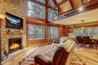 Woodland Escape - Cute Little Cabin in the Woods - South Lake Tahoe - 4