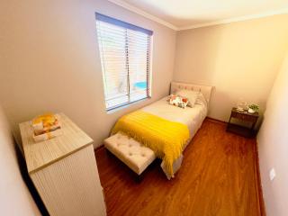 Private villa with pool and jacuzzi, 12 minutes from the airport - Santiago - 5