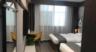 Thank Inn Hotel Hebei Chengde Fengning Coach Terminal - Fengning - 1