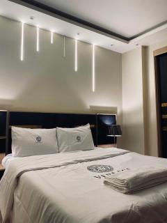 Luxury sky pyramids view - 5