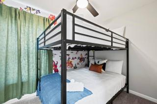 Modern&kid friendly:Lackland|SeaWorld|Games|Pets - San Antonio - 2