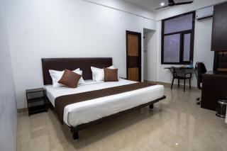 Cross Roads Inn - Coimbatore - 7
