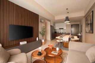 Downtown Saigon, District 1, 3 Bedroom + 2 WC Modern Condo Near Bui Vien - Ho Chi Minh - 8