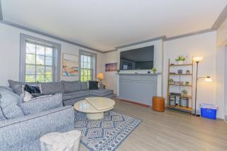 Massive 5BD/4BA 3-Story Duplex @ Downtown Albany - Albany - 7