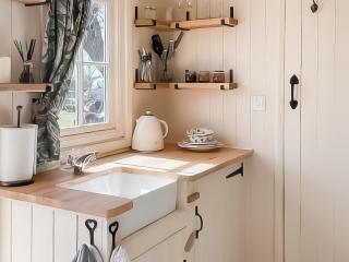 Shepherds Hut - Laneham - 7