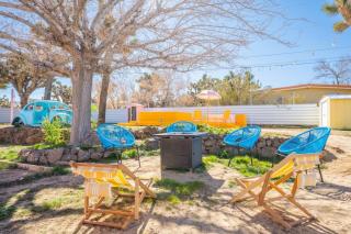 That Pink Disco House By The Cohost Company - Yucca Valley - 4