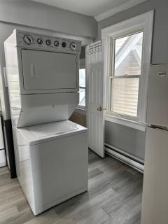 Upper Floor 2 bedroom Unit - Windsor - 1