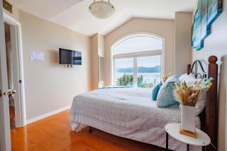 Panoramic Acres B & B - Lake & Mountain Views - Vernon - 9