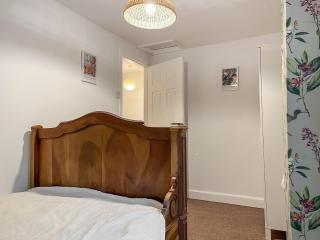 Robins Nest - Leek - 7