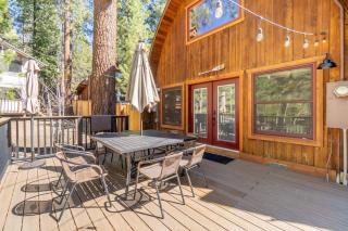 Canoe Cabin I Sleeps 8 I Hot Tub I Pet Friendly - Incline Village - 1