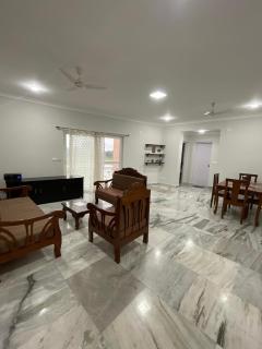 ISKCON Mayapur Apartments -Daily & Monthly Rentals - luxury 2 bedroom Apartment with Private road to Main ISKCON Temple - mayapur - 3