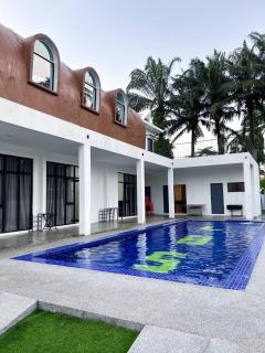 Luxe 2025 Banseng Court - Kampong Alor Gajah - 4