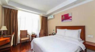 GreenTree Inn Jiangxi Nanchang XianGYAng Road Lianxi Road Business Hotel - 1