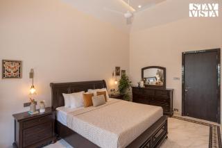 StayVista at Amalfi - Pool, Wi-Fi, Jacuzzi - Lonavala - 3