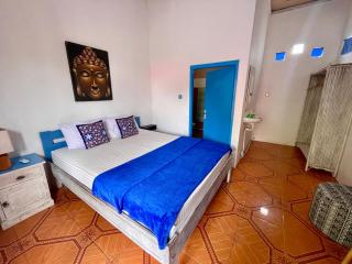 The House Hostel - 1