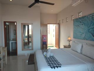 Candra Surf Homestay - 8