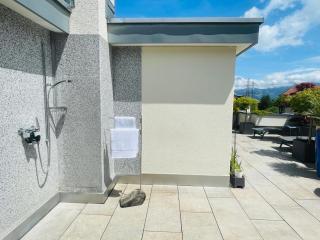 Grosse Terrasse mit Privatsphäre & Aussendusche - Siebnen - 7
