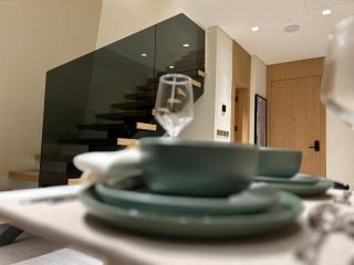 Bespoke Holiday Homes - Stylish 1BR Penthouse in The Autograph - 5