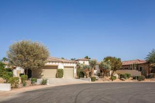 Desert Spring by Fieldtrip 8Bd Resort with Pool Spa Casita - Indio - 4
