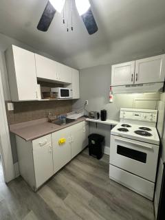 Upper Floor 2 bedroom Unit - Windsor - 4