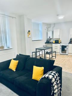Luxury Flats Near Rochester Castle, Strood - Medway - Wainscot - 8