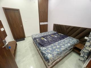 Swarn Kunj Home Stay Ayodhya - Ayodhya - 0