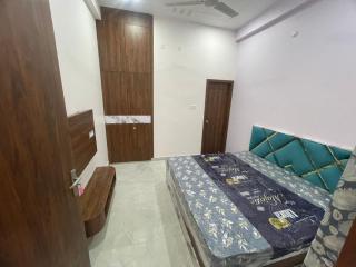 Swarn Kunj Home Stay Ayodhya - Ayodhya - 4