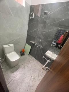 Swarn Kunj Home Stay Ayodhya - 2