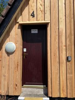 1 Bedroom Cabin with Mountain & Loch Views - Quiet Location between Glencoe & Ben Nevis - Corran - 6