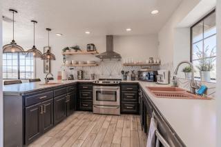 Citadel by Fieldtrip 5bd Boulder Estate w Amenities - 2