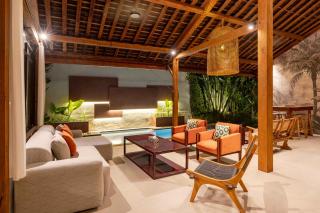 Villa Camini - Newly Renovated Beautiful 2BR Family Villa 6px With Garden And Private Pool - 1