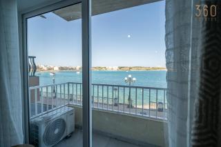Peaceful Seafront 3BR Apt with Balcony by 360 Estates - Birżebbuġa - 7