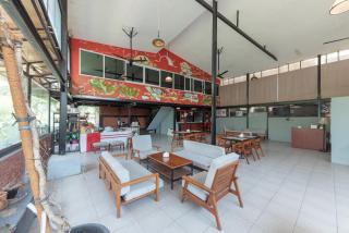 Sans Hotel Skyland Pasteur Bandung - Bandung - 2