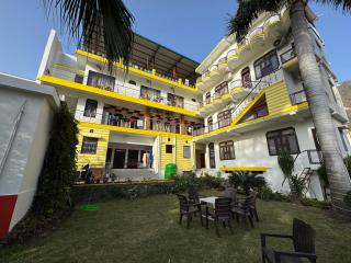 Nirvana Riverside Resort - 9