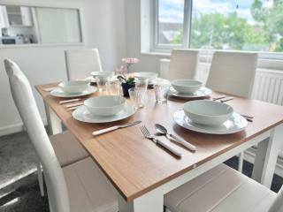 Long Term Comfort - 2BR Haven - Cheshunt - 1