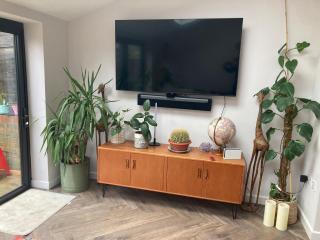 Stylish Central London House with Many Toys and Games - Londra - 5