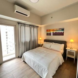 A1 Suite in McKinley - Manila - 0