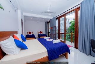 BLUE WHALES HOTEL - 7