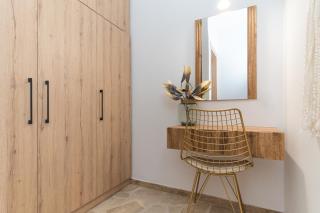 Lelis Studios - Pythagoreio - 1